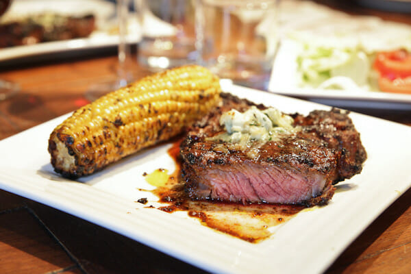 Entrecôte de boeuf au chili, beurre coriandre