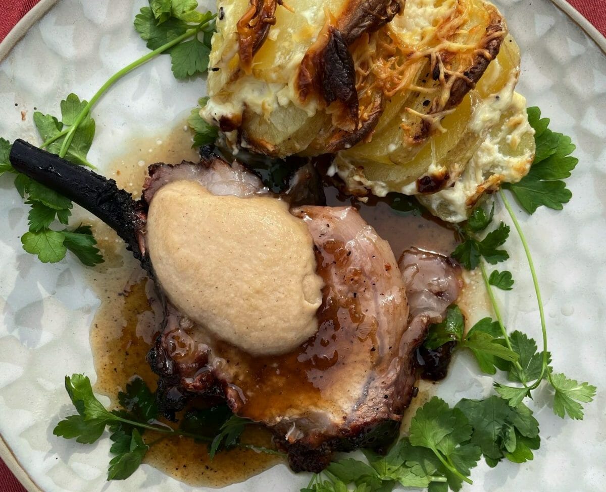 Carré de porc ibérique fumé au barbecue, beurre aux pommes