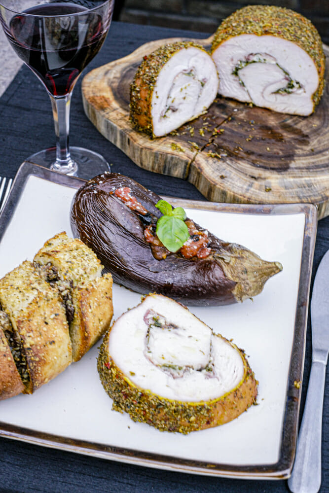 Dinde farcie comme une porchetta au barbecue