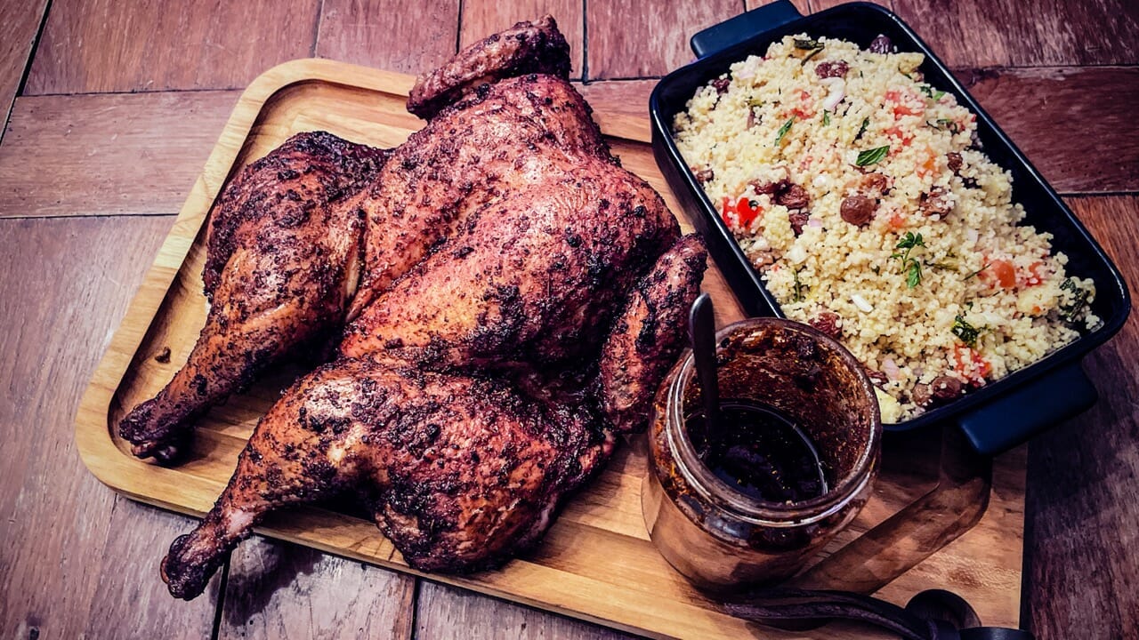 Poulet à la Harissa maison, fumé au barbecue.