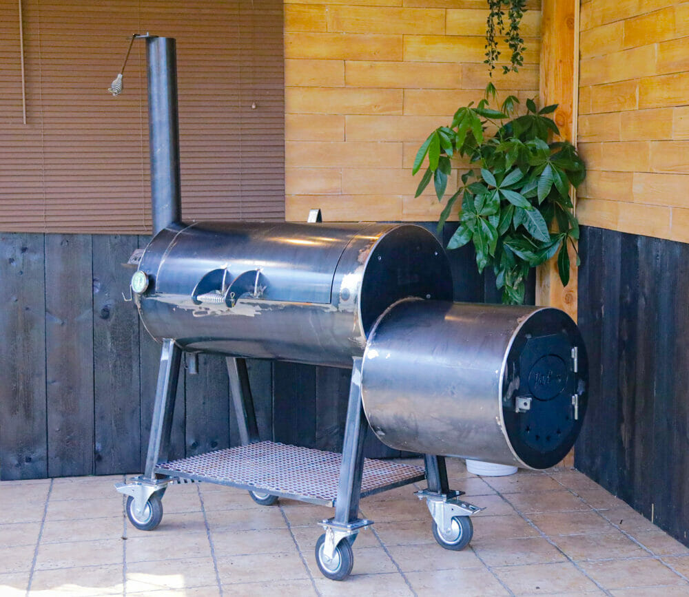 L'évolution des fumoirs offset et leur importance dans le barbecue texan