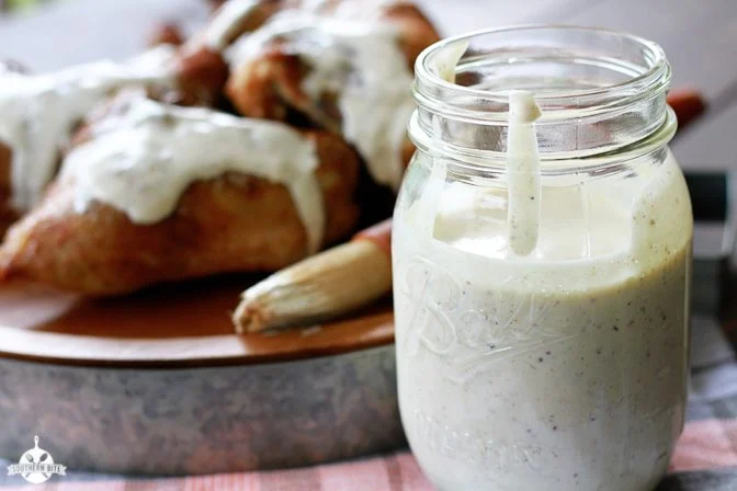 Recette officielle de la sauce Alabama White d'une grande marque de BBQ.