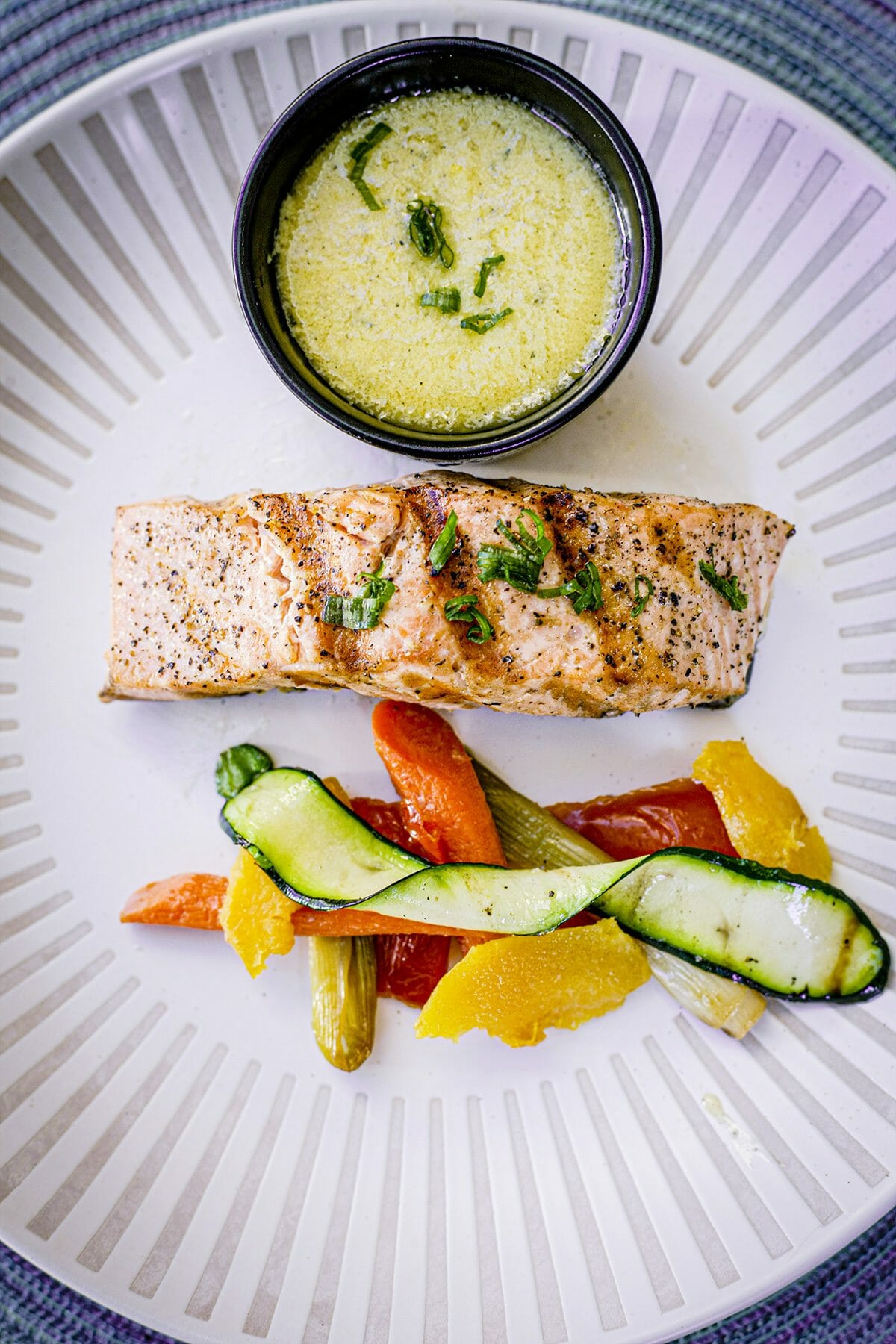 Saumon grillé béarnaise