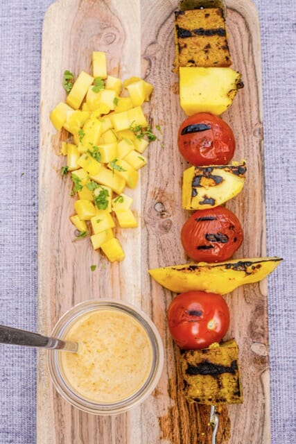Brochette de tofu au barbecue curry & mangue